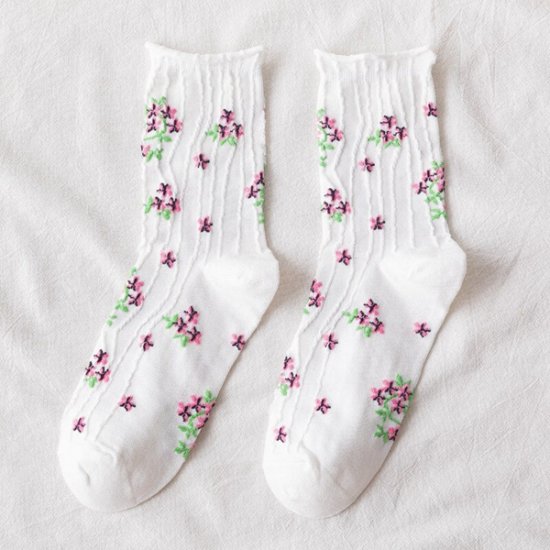 1 Pcs New Style Women's Small Floral Middle Tube Socks - White - Click Image to Close